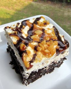Snicker's Cake